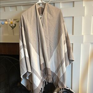 Banana Republic One Size Poncho Wrap